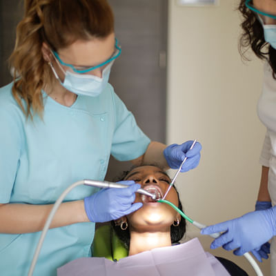 The Roles and Responsibilities of a Dentist: A Day in the Life of a Dental Professional
